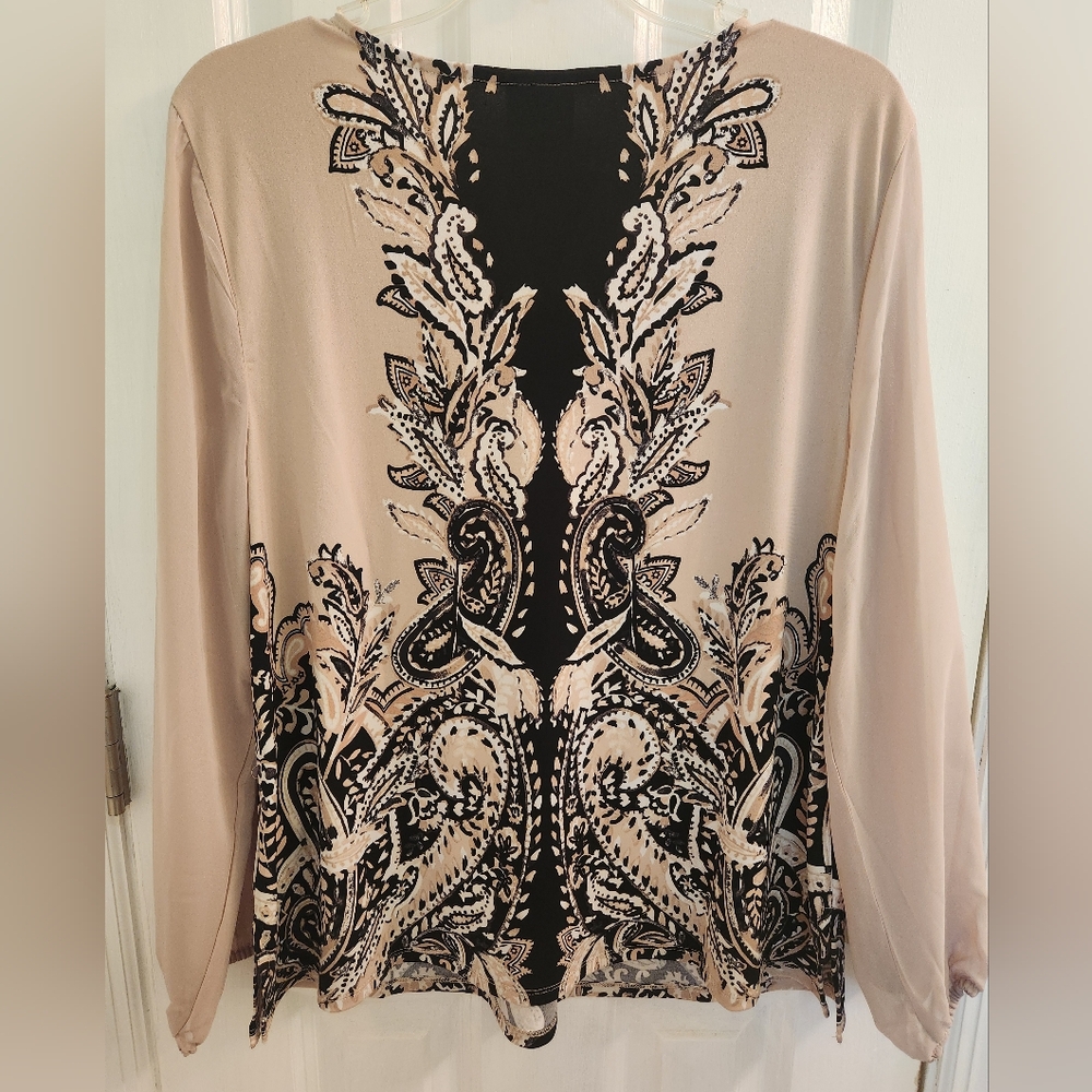 NWOT Pattern Blouse with Sheer Long-Sleeves - Picture 5 of 6